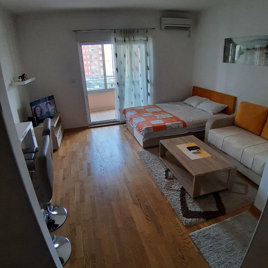 City Kvart Na Dan Podgorica Kültér fotó